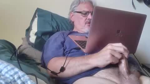 kingtongue10 online show from May 2, 2026, 1:16 pm