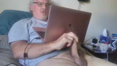 kingtongue10 online show from May 12, 2026, 8:50 pm