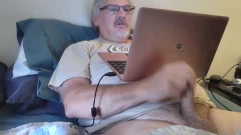 kingtongue10 online show from June 1, 2026, 7:59 pm