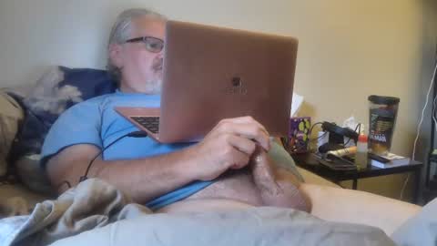 kingtongue10 online show from July 11, 2026, 12:19 pm