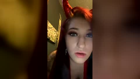 kinkqueenkae online show from June 1, 2026, 10:44 pm