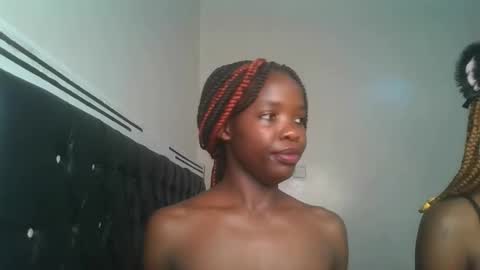 kinky_aria online show from September 18, 2025, 6:43 pm