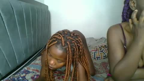 kinky_aria online show from November 10, 2025, 2:21 am