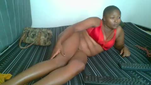 kinky_aria online show from November 12, 2025, 3:29 am