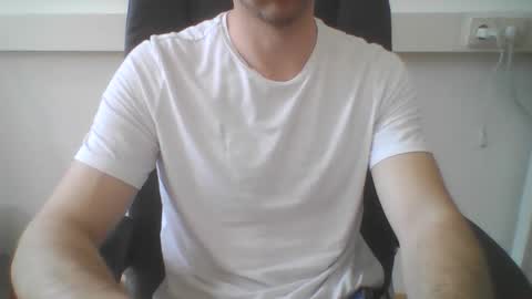 Max online show from April 20, 2026, 2:09 pm