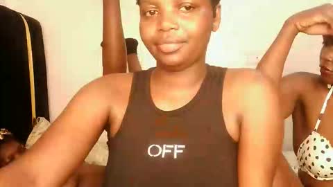 Lola online show from October 8, 2025, 4:10 am