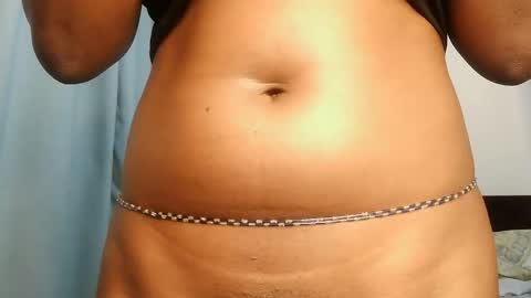 Lola online show from October 26, 2025, 12:44 pm