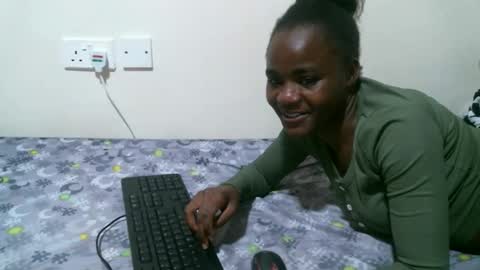 Snapshot of kinky_nymo chatting on May 22, 2026, 1:06 pm kinky_nymo online show from May 22, 2026, 1:06 pm
