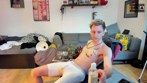 kinky_spidey online show from December 23, 2024, 1:45 pm