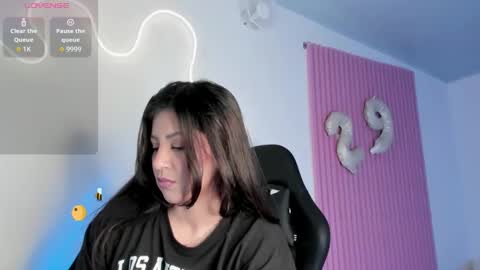 kinky yeyns online show from October 8, 2025, 12:30 am