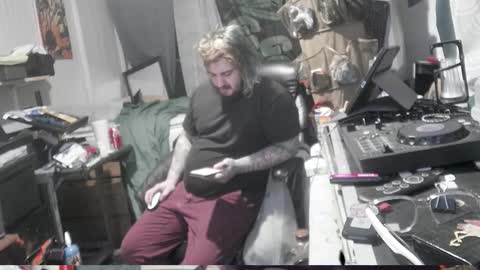 Snapshot of kinkybiguy14 chatting on February 3, 2026, 12:31 am Kinky Cassie online show from February 3, 2026, 12:31 am