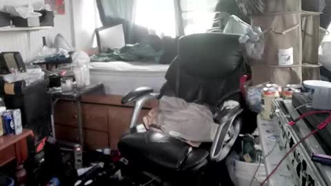 Snapshot of kinkybiguy14 chatting on February 19, 2026, 4:58 pm Kinky Cassie online show from February 19, 2026, 4:58 pm