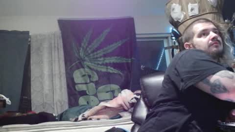 Snapshot of kinkybiguy14 chatting on March 4, 2026, 7:14 am Kinky Cassie online show from March 4, 2026, 7:14 am