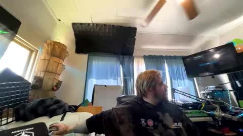 Snapshot of kinkybiguy14 chatting on June 7, 2026, 2:43 pm Kinky Cassie online show from June 7, 2026, 2:43 pm
