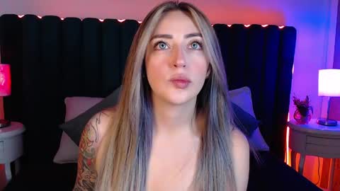Snapshot of kinkydoll_ chatting on April 24, 2026, 10:23 pm Sara online show from April 24, 2026, 10:23 pm