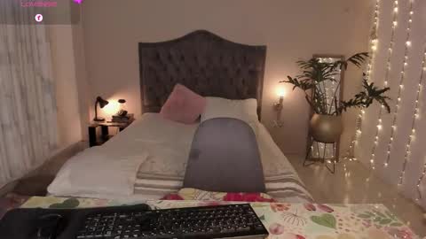 Jenny online show from March 14, 2026, 5:02 am