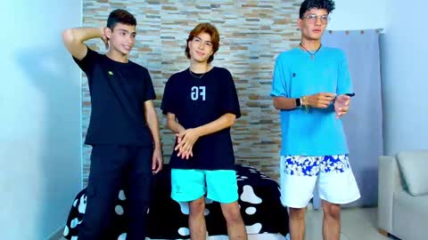 kinkyhousexxx online show from April 23, 2026, 7:16 pm