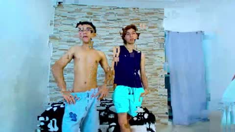 Snapshot of kinkyhousexxx chatting on April 26, 2026, 10:29 pm kinkyhousexxx online show from April 26, 2026, 10:29 pm