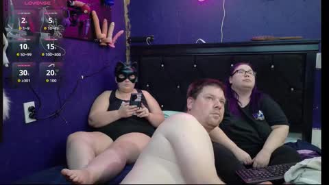 kinkykitten253 online show from December 1, 2025, 7:02 am