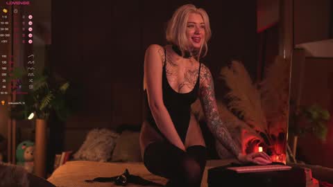 kinkylina_ online show from December 9, 2024, 9:06 am