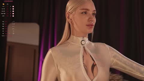 kinkylina_ online show from February 25, 2025, 4:10 pm