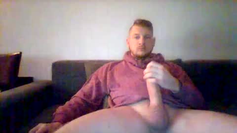 kinkylionboy online show from February 24, 2025, 7:52 pm