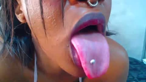 kinkynaghty online show from June 26, 2026, 10:08 am