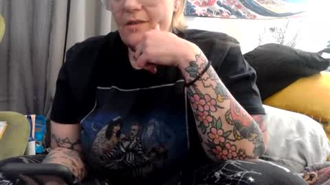 Kinky Pinky online show from February 18, 2025, 8:05 am