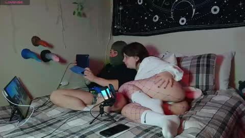 kinkytasks online show from April 21, 2026, 1:53 am