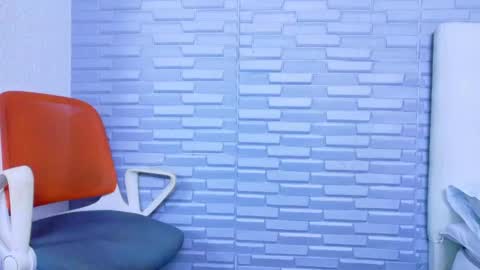 kinkyy_redhead online show from April 21, 2026, 12:33 pm