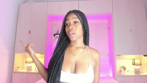 M A R A  online show from October 11, 2025, 12:47 pm