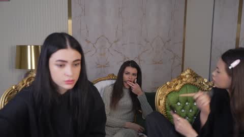 Sweet girls online show from March 11, 2025, 8:09 am