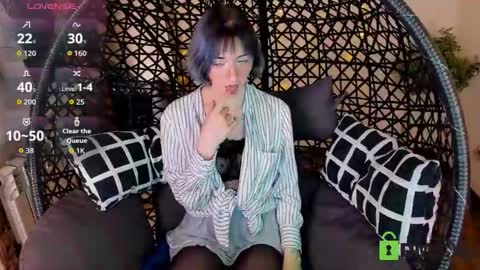 Kira online show from February 13, 2026, 9:44 pm