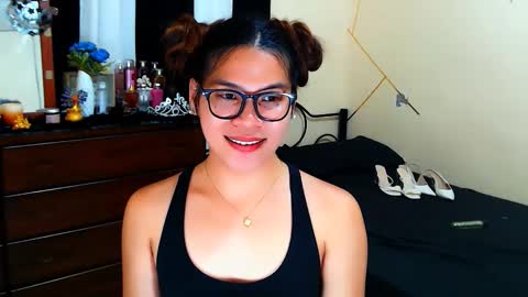 KIRA online show from March 24, 2026, 8:14 pm