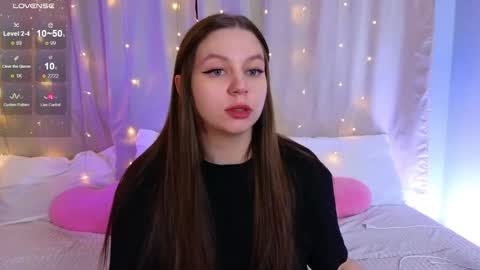 Snapshot of kira_briis chatting on April 26, 2026, 5:32 pm Kira Briis online show from April 26, 2026, 5:32 pm