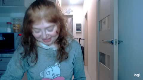 Kira online show from April 10, 2026, 1:05 pm