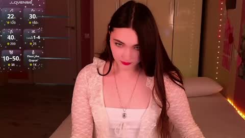kira_jin online show from April 8, 2026, 7:52 am
