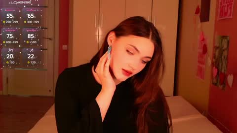 kira_jin online show from April 13, 2026, 10:32 am