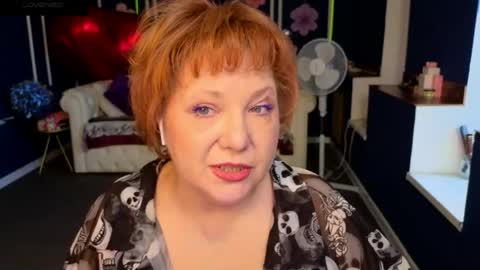 Kira Kennet online show from May 29, 2026, 6:11 am