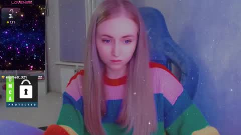 Snapshot of kira_love_sleep chatting on November 27, 2025, 4:20 pm you know thumb up me please its important online show from November 27, 2025, 4:20 pm