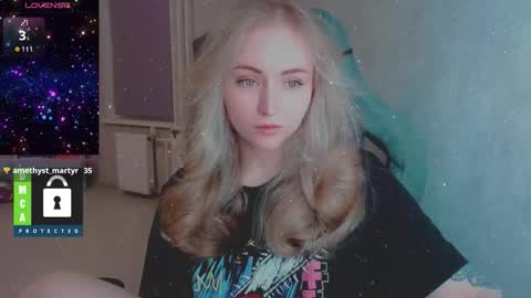 Snapshot of kira_love_sleep chatting on January 9, 2026, 4:43 pm you know thumb up me please its important online show from January 9, 2026, 4:43 pm