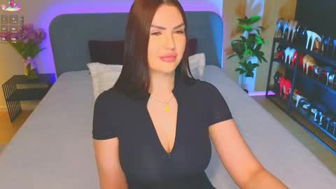 Kira online show from March 12, 2026, 10:16 pm