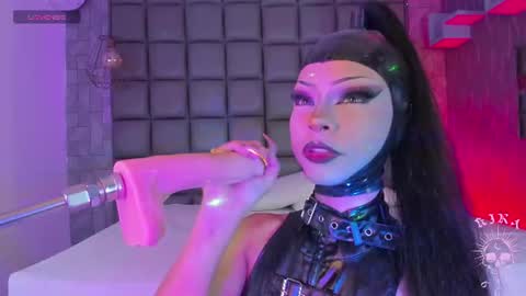 Kira  online show from July 19, 2026, 4:49 am
