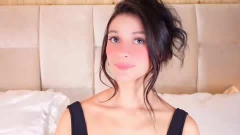 kira online show from September 8, 2025, 11:26 pm