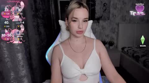 kirakrox online show from October 14, 2025, 6:42 pm