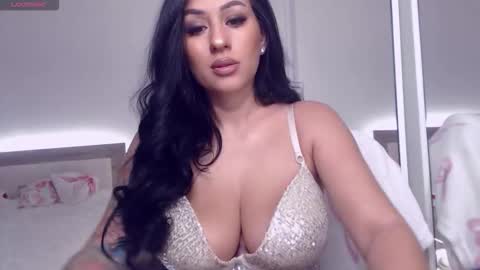 kiramaes online show from January 18, 2026, 12:09 pm