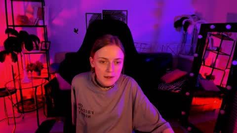 Kira online show from February 18, 2025, 6:04 pm