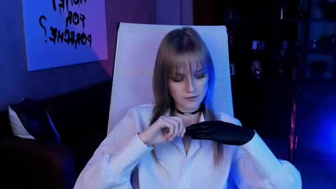 Kira online show from September 23, 2025, 5:38 pm