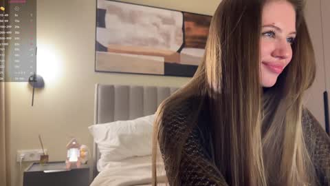 Kira online show from December 26, 2024, 5:40 pm