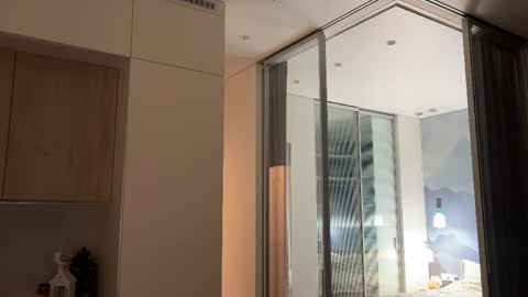 Kira online show from April 23, 2026, 11:31 am